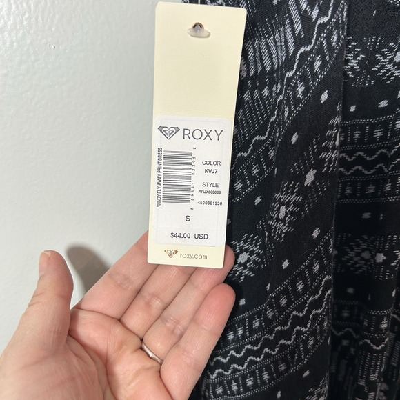 Roxy Mini Dress Women's Small Windy Fly Away Print Black White Ethereal Boho - Picture 3 of 12
